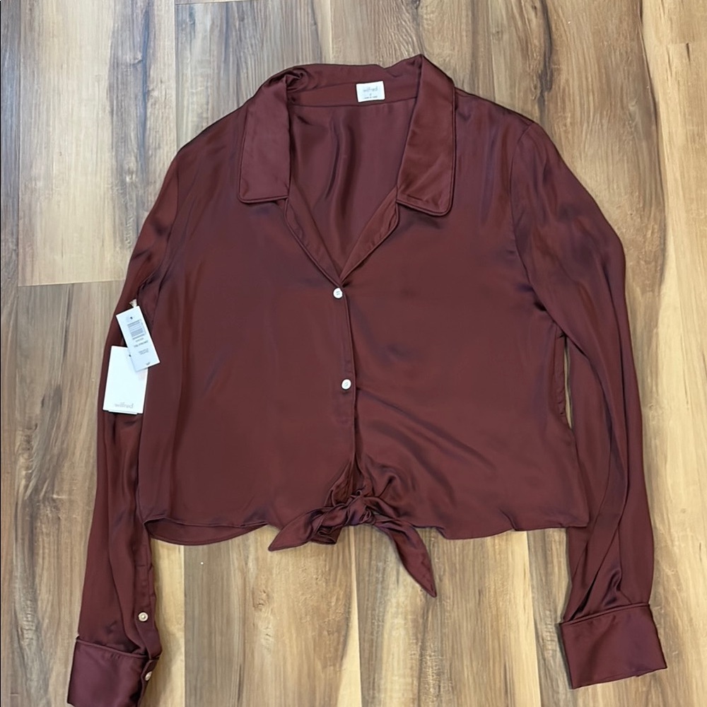 Aritzia Elegant NWT size small  truffle  tie front Satin Blouse